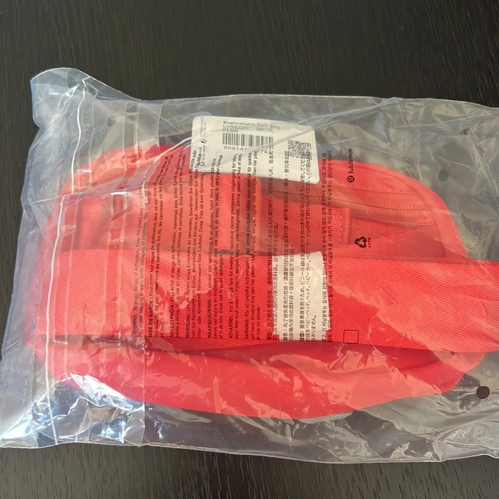 NWT * Lululemon Pale Raspberry Everywhere Belt Bag